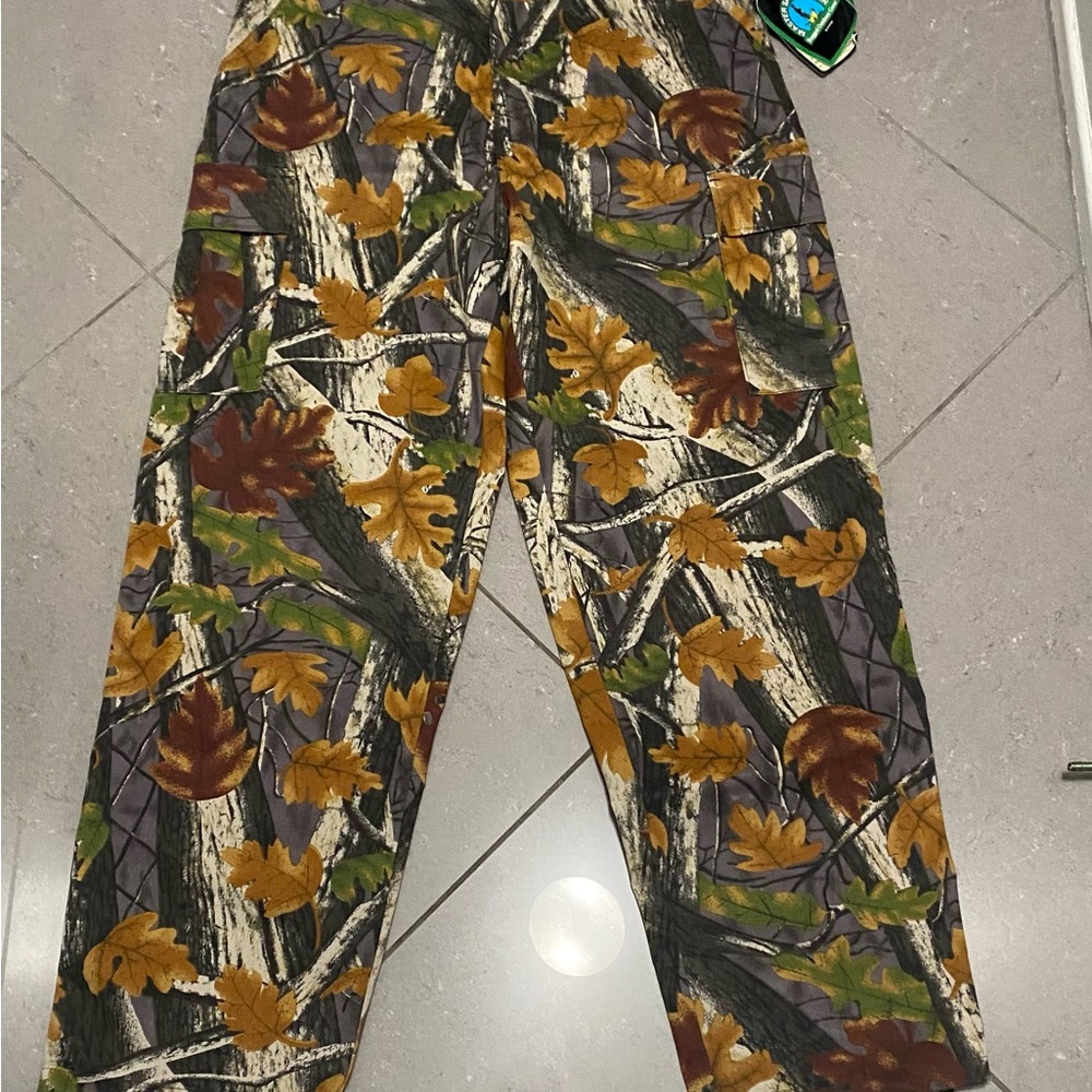 Camo Leaf Print Outdoor Pants